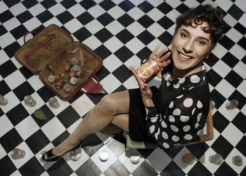 Allo SpazioKörper la “Anna Cappelli” di Ruccello diventa en travesti con Carlo Massari