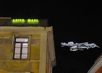 News From Nowhere, installazioni luminose a Salerno