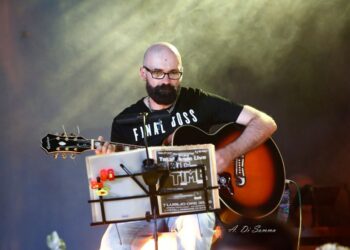 Castellammare. Cat Girace & The Social Guitar Project in concerto per beneficenza