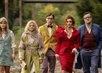 I Parenti Terribili di Cocteau mandano in estasi il pubblico con il folle “carrozzone” di Filippo Dini 