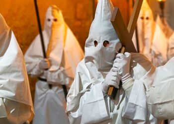 Gragnano, con la Pasqua torna la storica processione degli Incappucciati