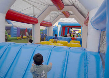 Napoli. Arriva SuperJUMP, 2000mq di gonfiabili al coperto