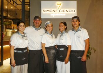 Napoli. Nel borgo di Antignano la pizza democratica di Simone Ciancio