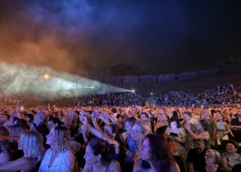 Il rock di Gianna Nannini ha aperto Beats of Pompeii 2025