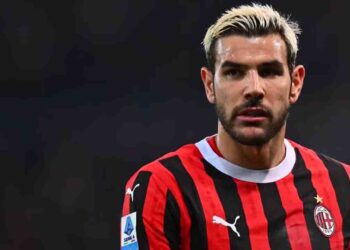 Calciomercato Milan, Theo Hernandez ha accettato l’Arabia Saudita: ecco i 3 nomi che potrebbero sostituirlo