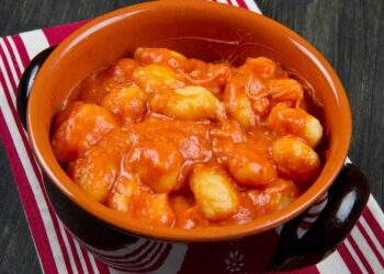Roccaromana celebra la Sagra degli Gnocchi al tegamino
