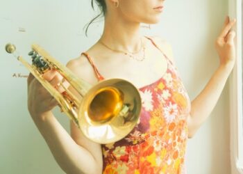 Pomigliano Jazz. La cantante e musicista spagnola Andrea Motis torna a esibirsi in Italia
