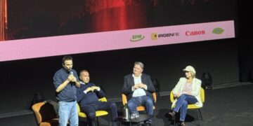 Torre Annunziata, il Maximall accoglie l’arte di Mario Amura: genio creativo alle pendici del Vesuvio