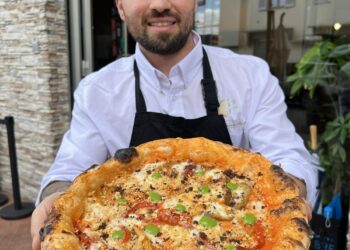 Antonio Tancredi conferma i Due Galletti nella Guida 2026 Le Migliori 350 Pizzerie della Campania