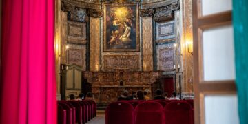 “Solitaria | Processione dell’ascolto”, un concerto itinerante per orchestra diffusa