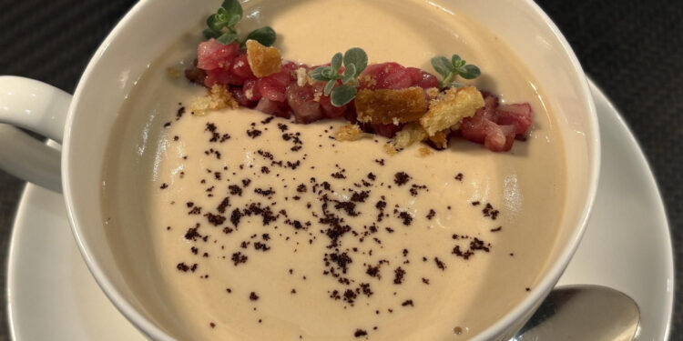 A Sorrento nasce il “Cappuccino di Cavolfiore, Wagyu, Tarallo e Caffè”