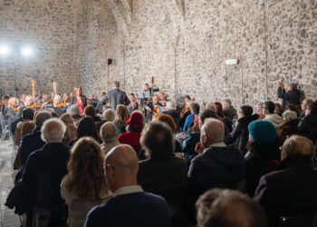 Amalfi. Musica e spettacolo alla scoperta della tradizione napoletana