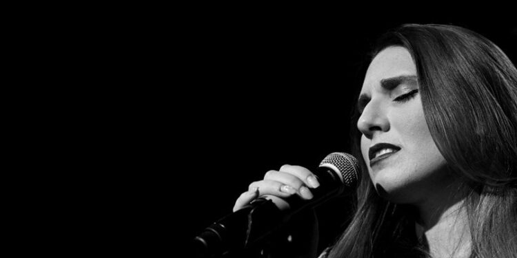 Napoli. Omaggio ai Led Zeppelin: armonie sensuali per ricordare le grandi icone del rock