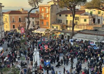 Il Carnevale arriva a Castellabate tra carri allegorici ed intrattenimento