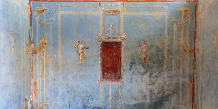 Il “sacrario blu” delle pareti di Pompei: gli alti costi del pregiato pigmento