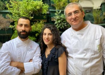 La cucina del ristorante “Dal pescatore” nell’incantevole scenario di Vietri sul Mare