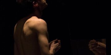 Napoli. La danza come metafora della fragilità umana: in scena ‘Lacrimosa’ di Simone Zambelli