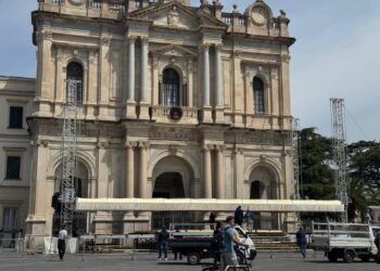 Pompei, tra fede ed emozione: la voce dei cittadini sull’arrivo di Papa Leone XIV