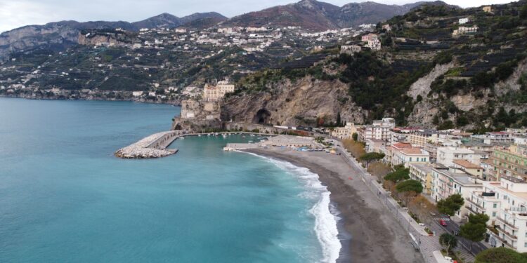 Quando la Campania dà spettacolo: gli eventi di agosto tra costa ed entroterra